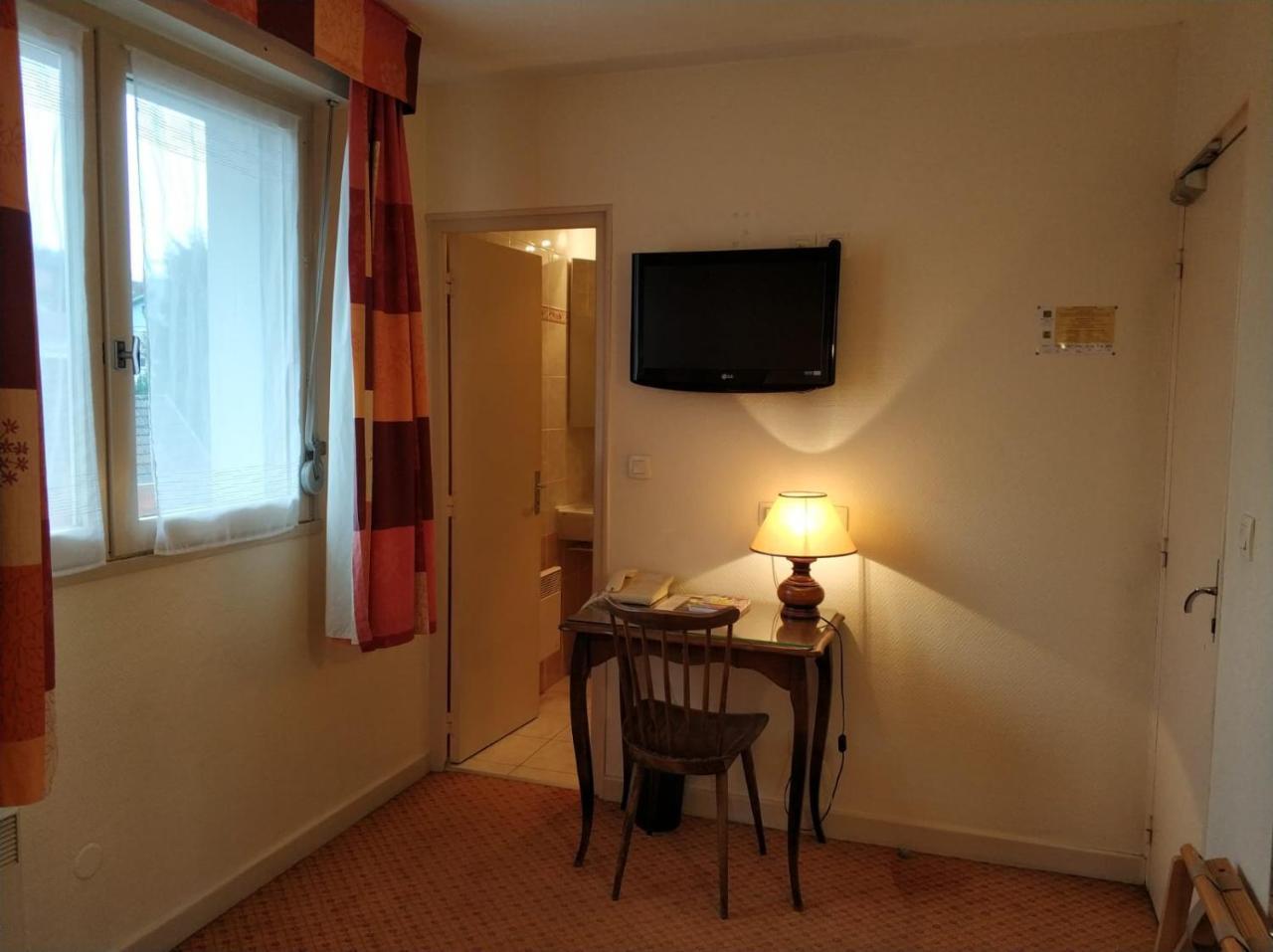Logis Hotel Calisola Besancon - Soiree Etape Chalezeule Екстер'єр фото