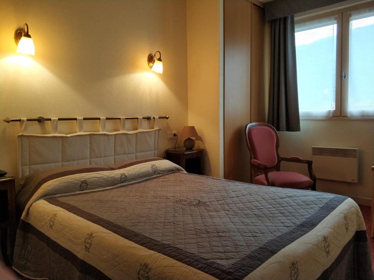 Logis Hotel Calisola Besancon - Soiree Etape Chalezeule Екстер'єр фото