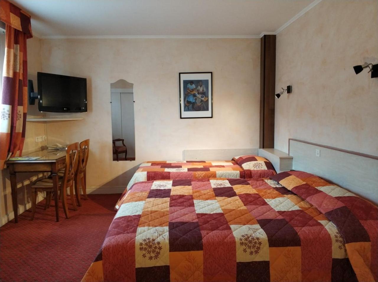 Logis Hotel Calisola Besancon - Soiree Etape Chalezeule Екстер'єр фото