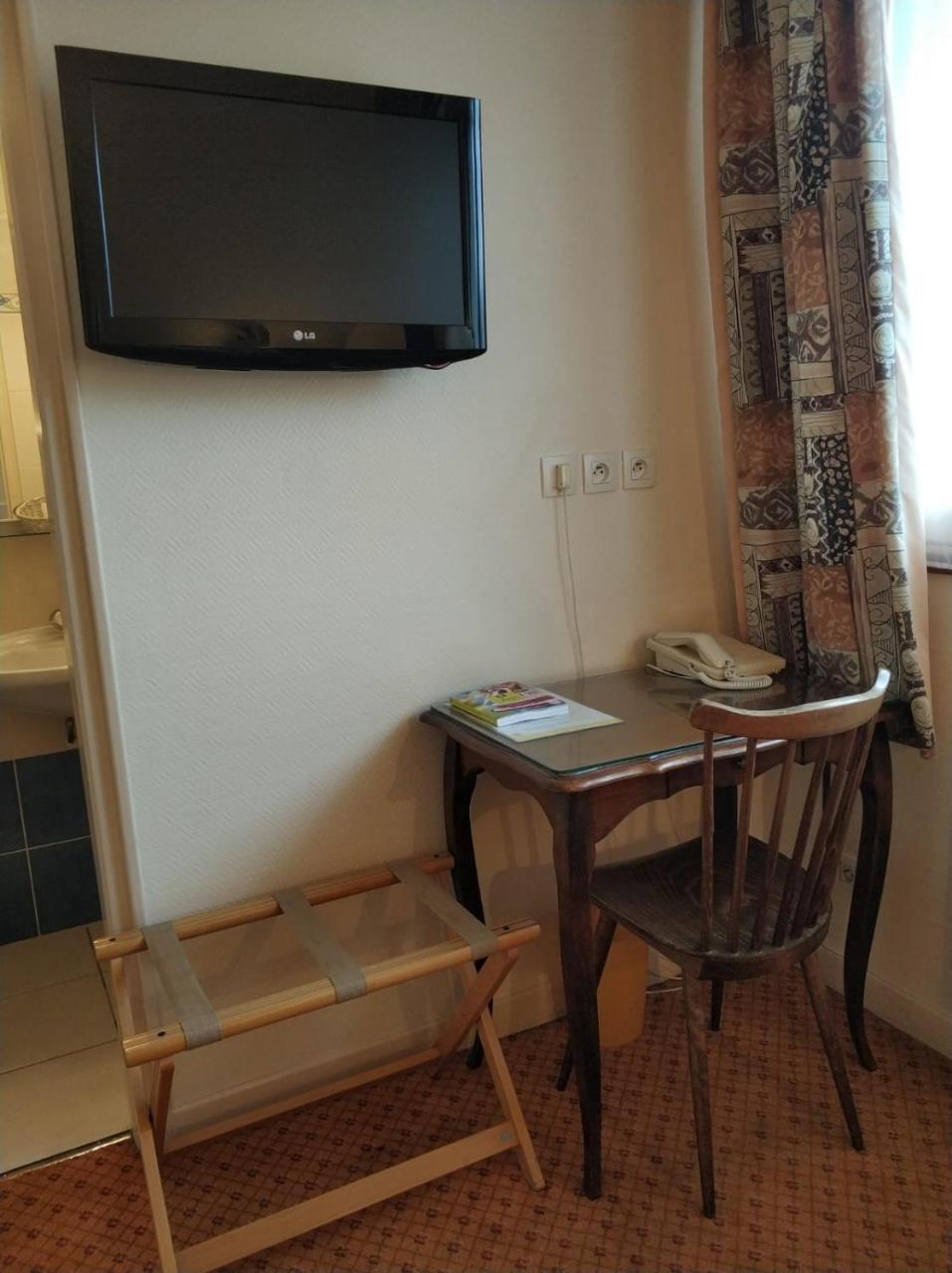 Logis Hotel Calisola Besancon - Soiree Etape Chalezeule Екстер'єр фото
