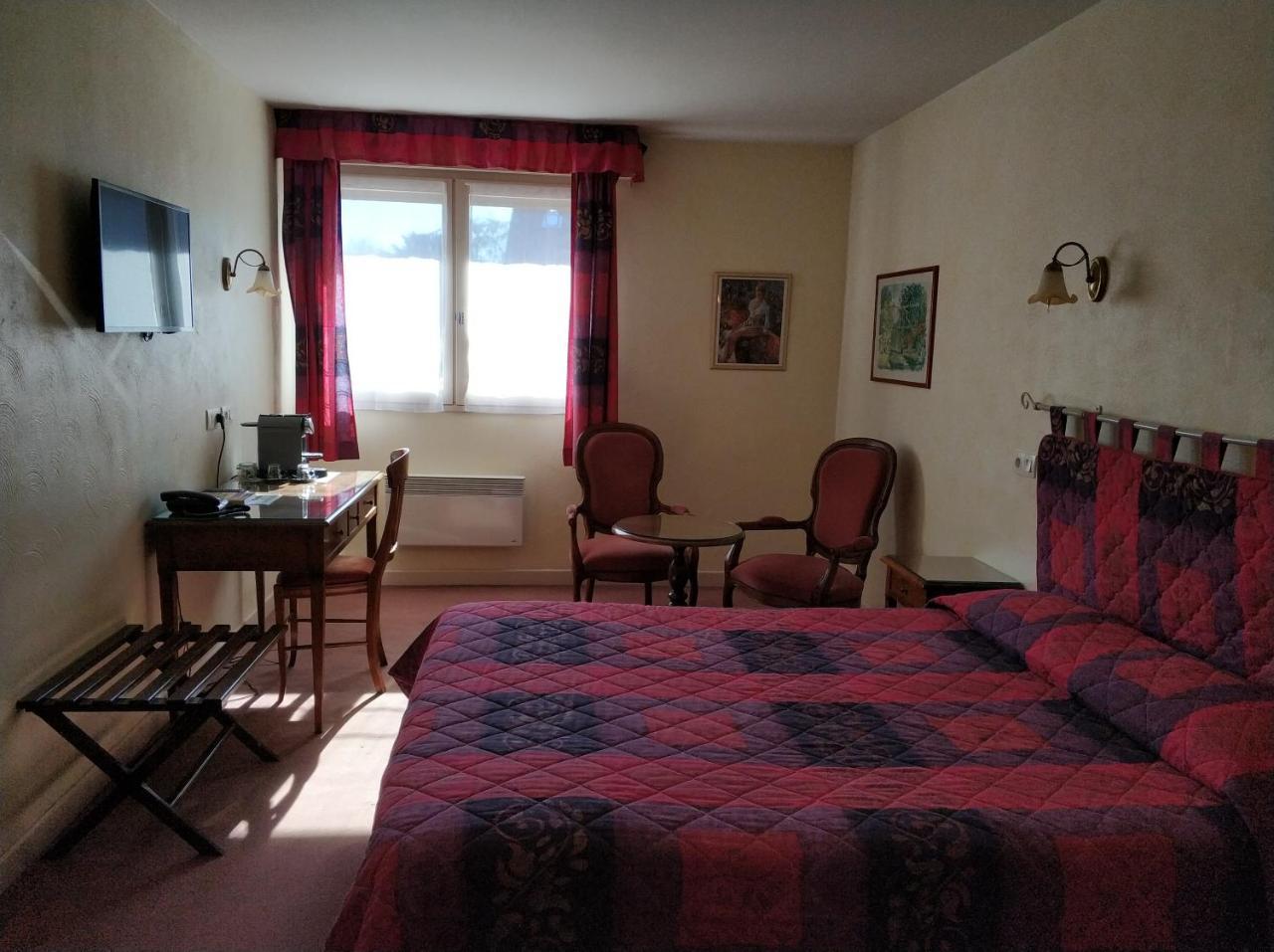 Logis Hotel Calisola Besancon - Soiree Etape Chalezeule Екстер'єр фото